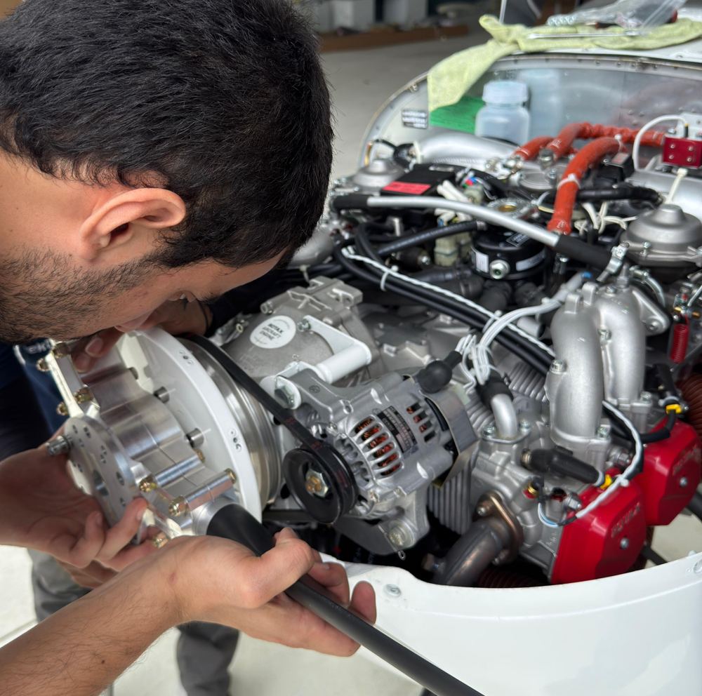Inspección de un motor Rotax del Harmony